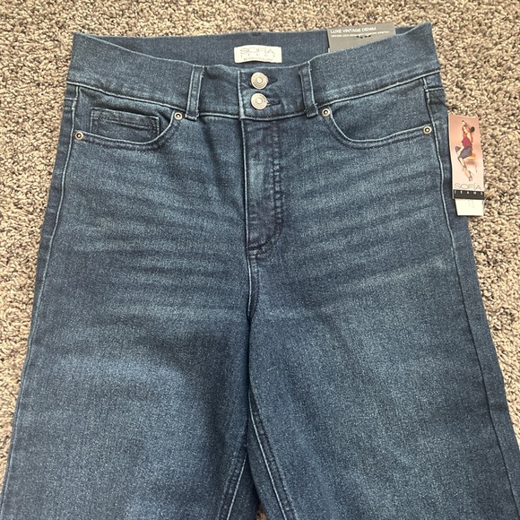 Sofia Vergara Jeans - Picture 3 of 5